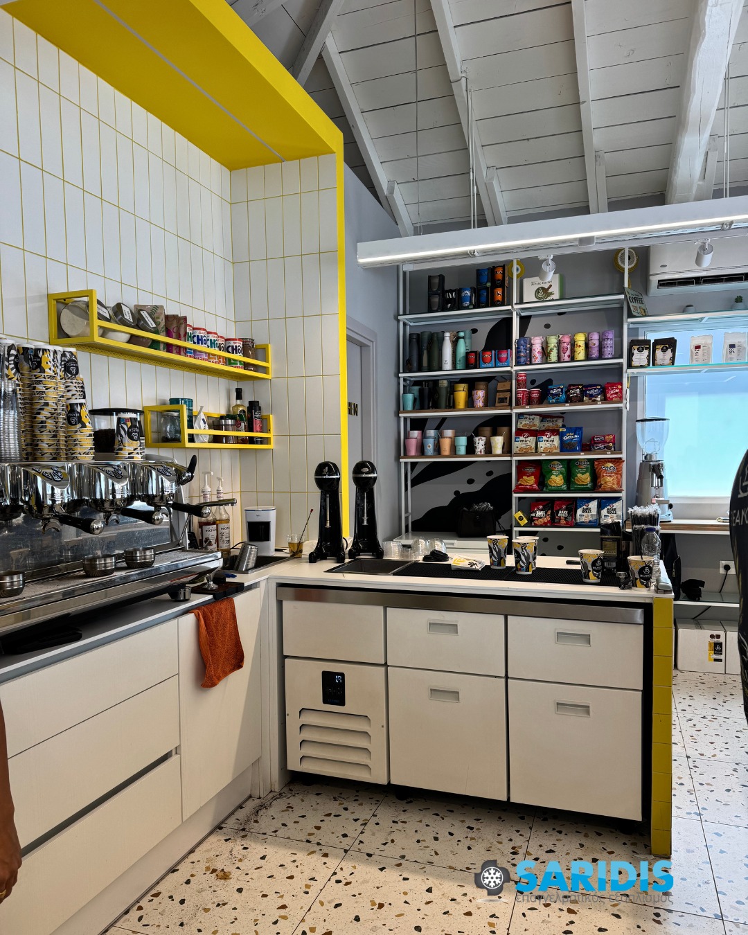 Beanco Coffee Shop – Καλλικράτεια Χαλκιδικής – εξοπλισμός SARIDIS