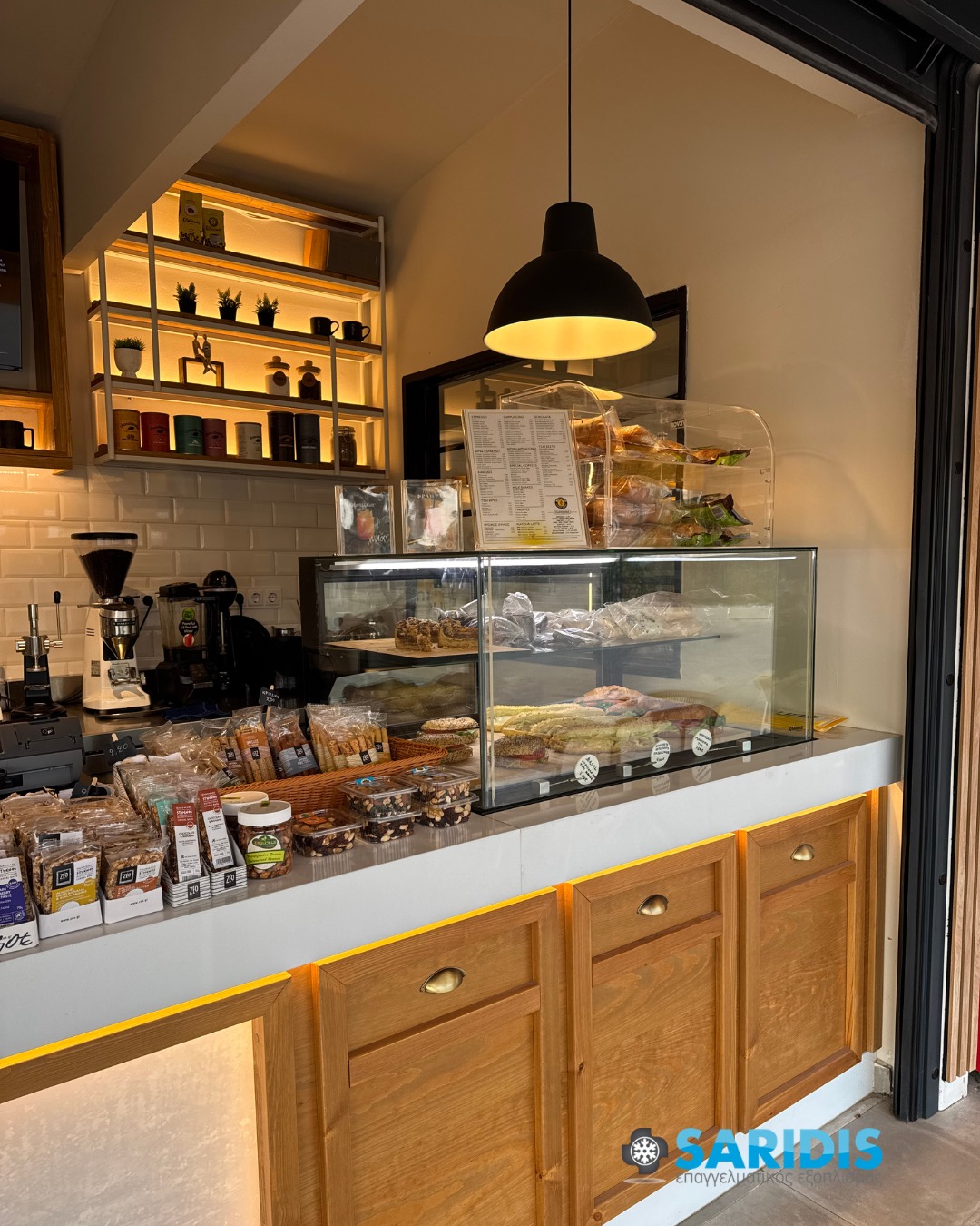 Bruno Coffee Store στη Σωζόπολη – εξοπλισμός καφέ SARIDIS